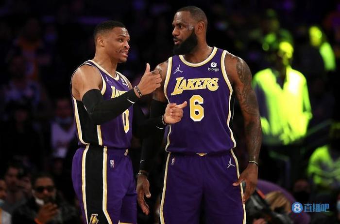  湖人逆转勇士夺季前赛首胜，詹姆斯准三双显威力  