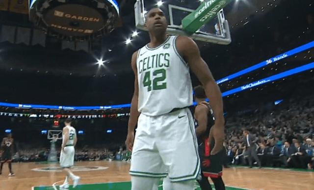  西亚卡姆高效发挥猛龙客场击败凯尔特人止连败  